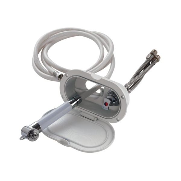 Eingebaute Dusche mit Wasserhahn und 2,5 m Schlauch